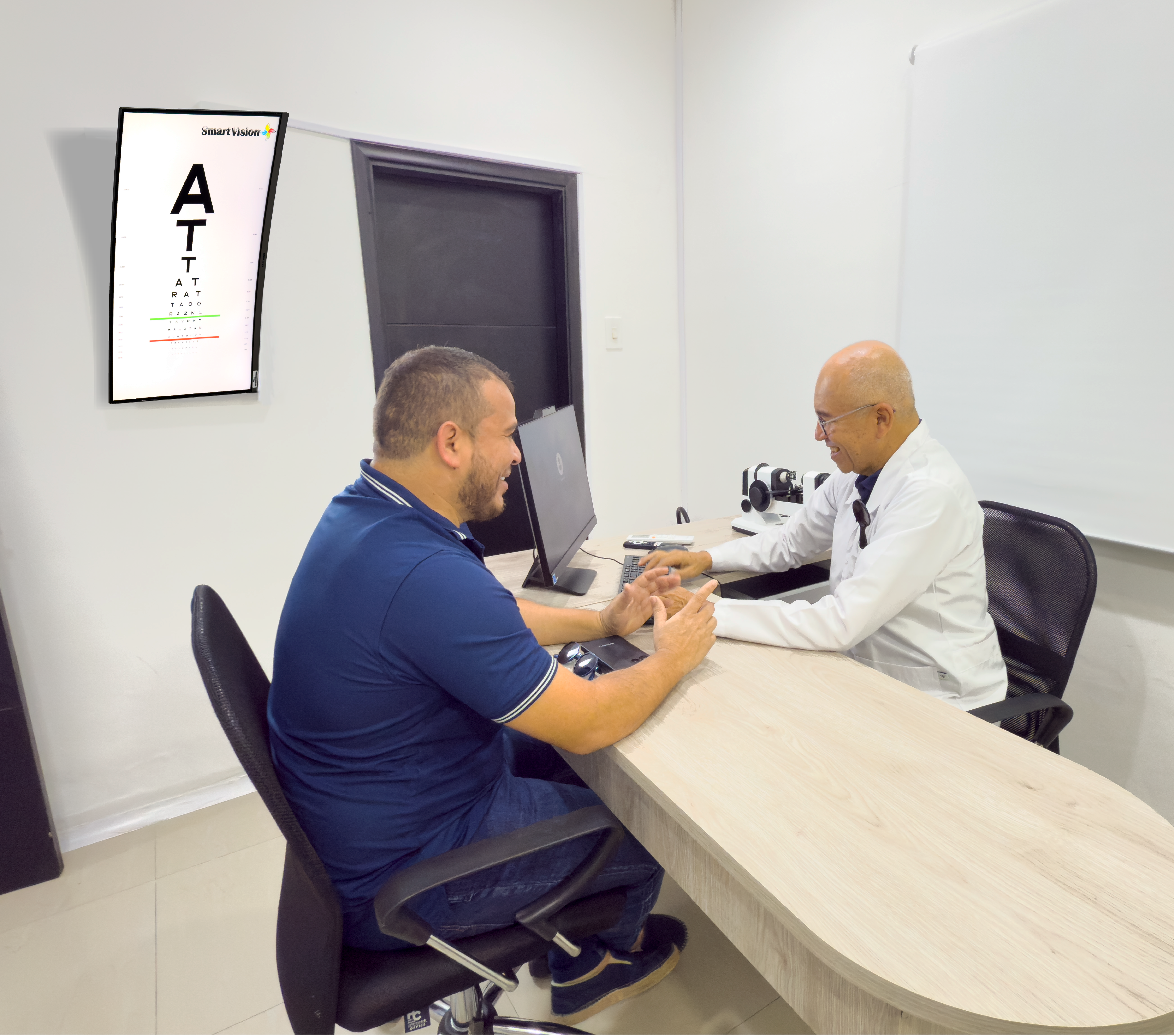 Profesional médico realizando un servicio